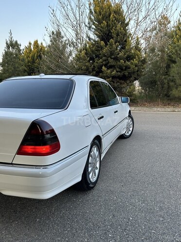 Mercedes C 230 2000, 278,000 km - 2.3 л - Saatlı