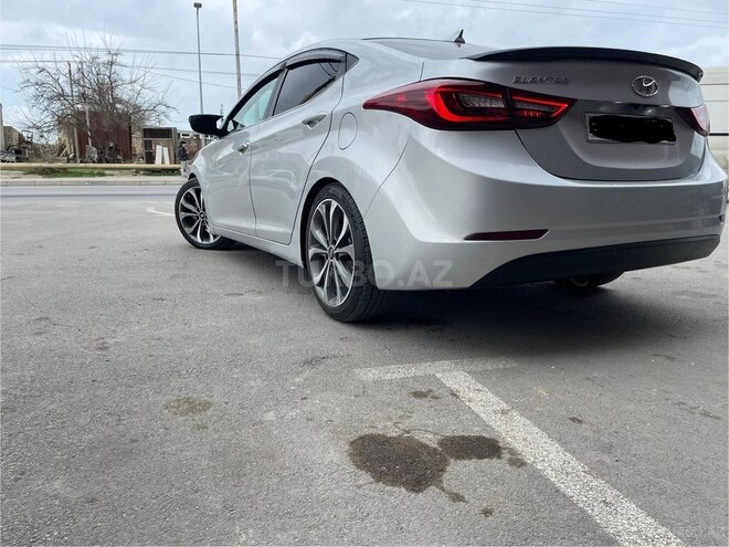 Hyundai Elantra 2015, 222,411 km - 1.8 l - Bakı