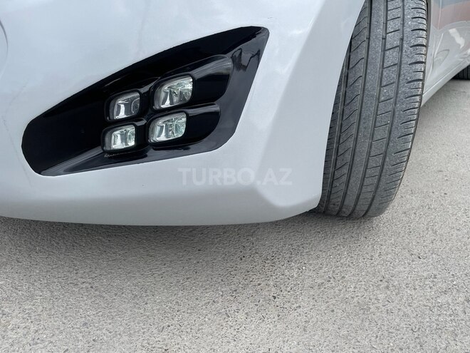 Hyundai Elantra 2015, 222,411 km - 1.8 l - Bakı