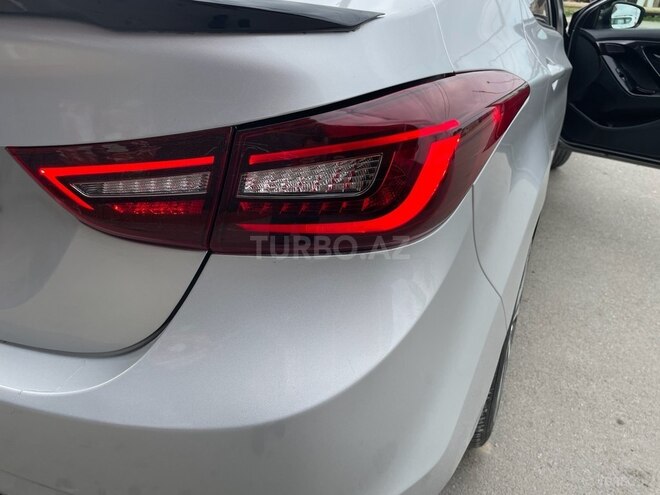 Hyundai Elantra 2015, 222,411 km - 1.8 l - Bakı