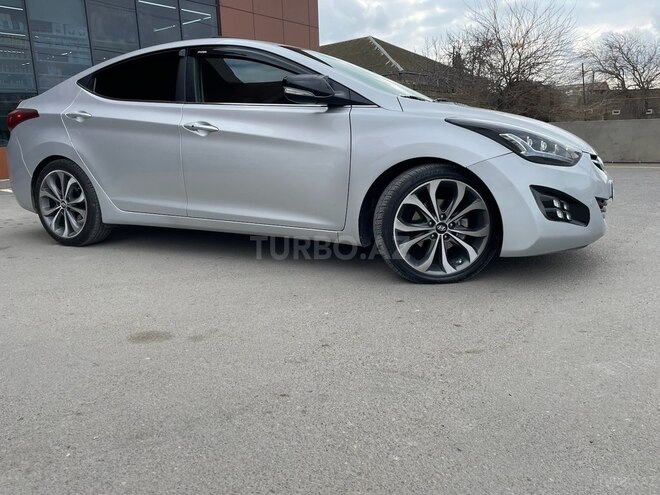 Hyundai Elantra 2015, 222,411 km - 1.8 l - Bakı