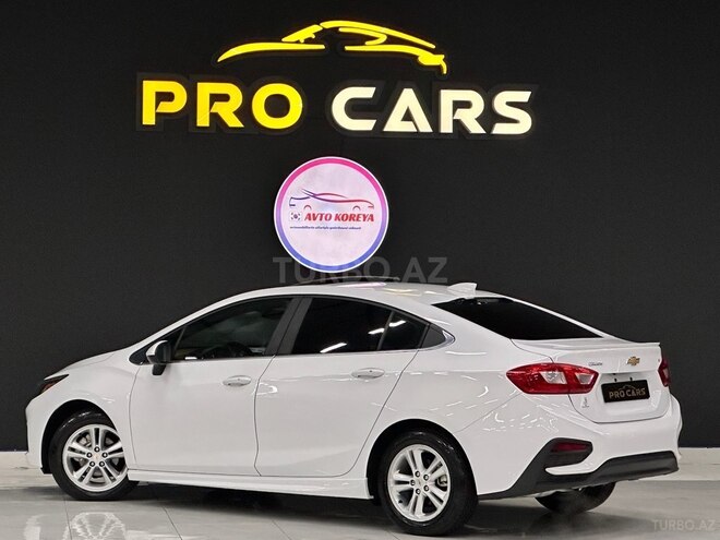 Chevrolet Cruze-12
