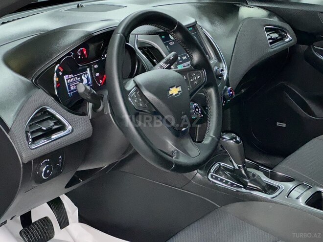 Chevrolet Cruze-14