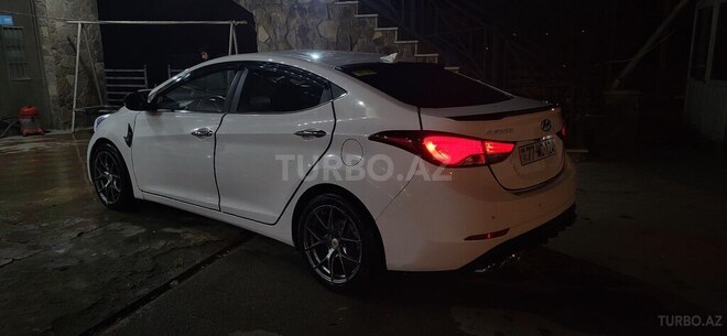 Hyundai Avante 2014, 270,000 km - 1.6 л - Bakı