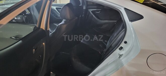 Hyundai Avante 2014, 270,000 km - 1.6 л - Bakı