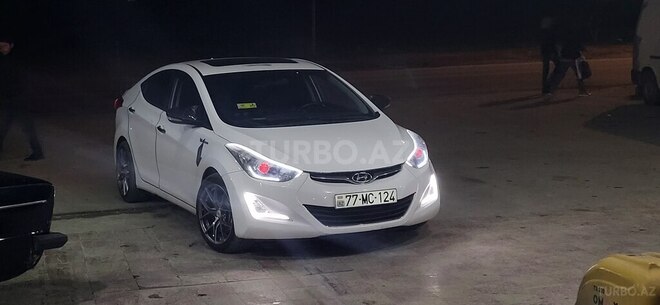 Hyundai Avante 2014, 270,000 km - 1.6 л - Bakı