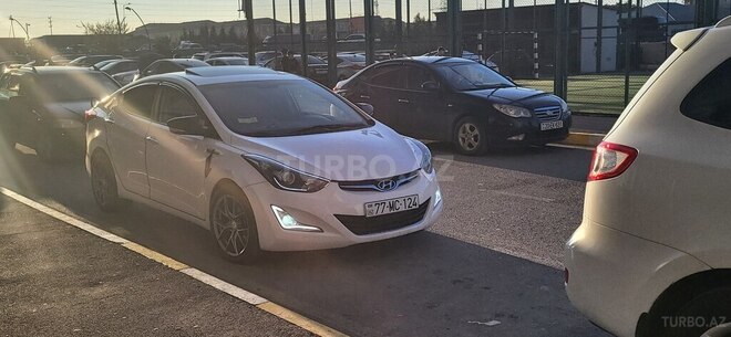 Hyundai Avante 2014, 270,000 km - 1.6 л - Bakı