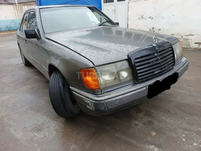 Mercedes E 300 1988, 350,000 km - 3.0 l - Quba