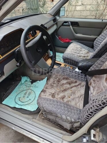 Mercedes E 300 1988, 350,000 km - 3.0 l - Quba