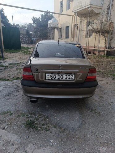 Opel Vectra-5