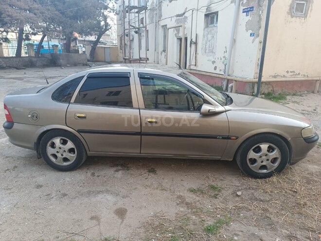 Opel Vectra-3