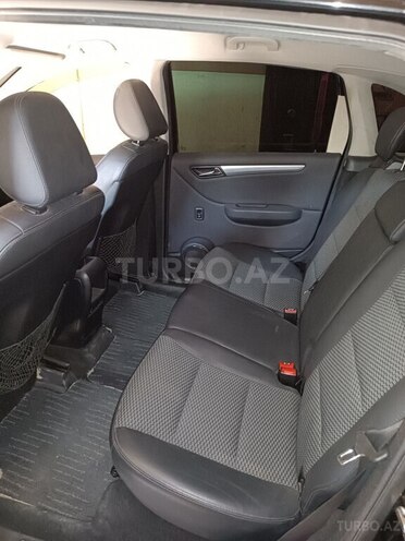 Mercedes B 180 2011, 260,000 km - 1.7 l - Bakı