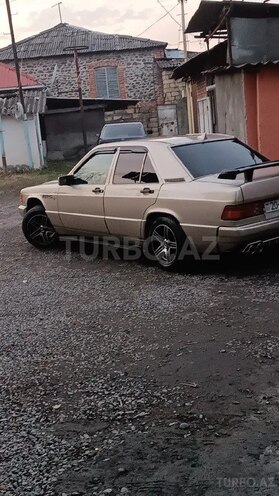 Mercedes 190 1992, 500,000 km - 2.0 л - Zaqatala