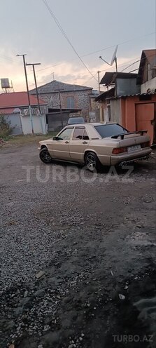 Mercedes 190 1992, 500,000 km - 2.0 л - Zaqatala