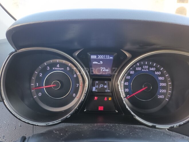 Hyundai Elantra 2013, 300,100 km - 1.8 l - Bakı