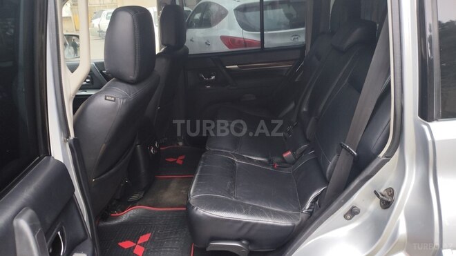 Mitsubishi Pajero 2008, 231,195 km - 3.0 l - Bakı