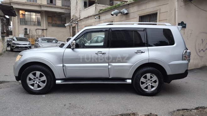 Mitsubishi Pajero 2008, 231,195 km - 3.0 l - Bakı