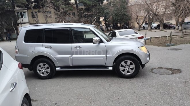 Mitsubishi Pajero 2008, 231,195 km - 3.0 l - Bakı