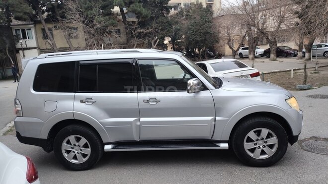 Mitsubishi Pajero 2008, 231,195 km - 3.0 l - Bakı