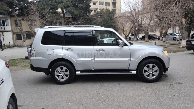 Mitsubishi Pajero 2008, 231,195 km - 3.0 l - Bakı