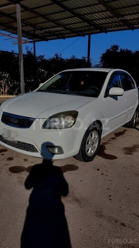 Kia Rio 2011, 375,000 km - 1.4 l - Gəncə