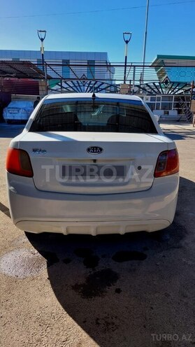 Kia Rio 2011, 375,000 km - 1.4 l - Gəncə