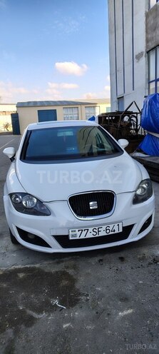 SEAT Leon-1