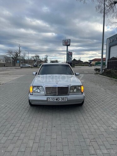 Mercedes E 220 1993, 345,678 km - 2.0 l - Xaçmaz