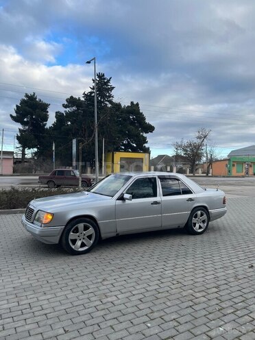 Mercedes E 220 1993, 345,678 km - 2.0 l - Xaçmaz