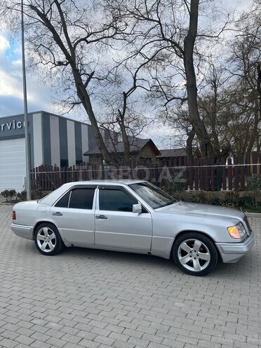 Mercedes E 220 1993, 345,678 km - 2.0 l - Xaçmaz
