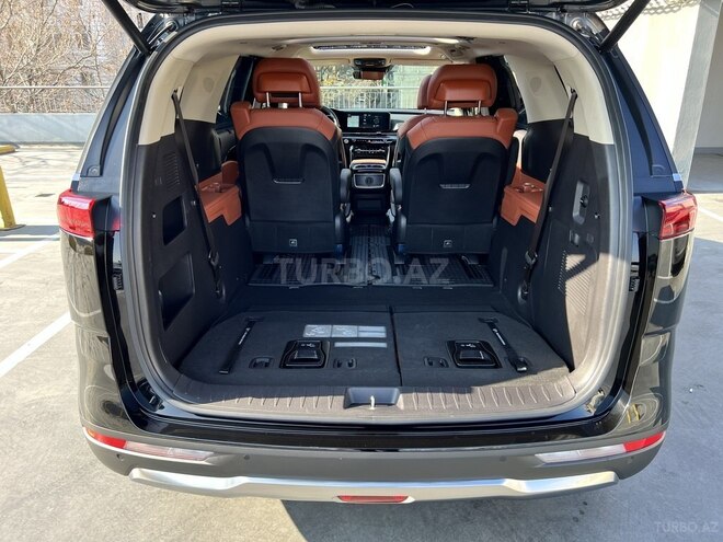 Kia Carnival-19