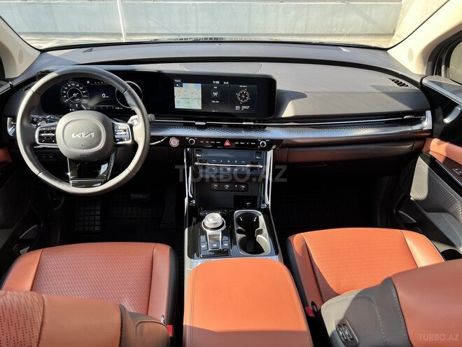 Kia Carnival-13