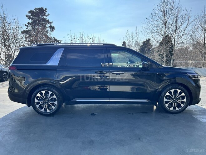 Kia Carnival-7