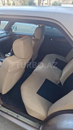Mercedes E 200 1993, 352,470 km - 2.0 l - Bakı