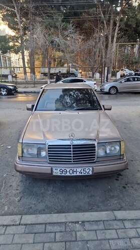 Mercedes E 200 1993, 352,470 km - 2.0 l - Bakı