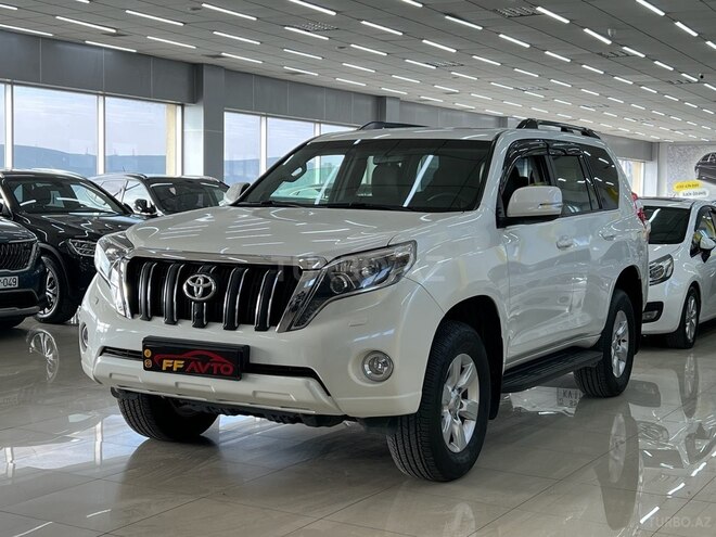 Toyota Land Cruiser Prado-4