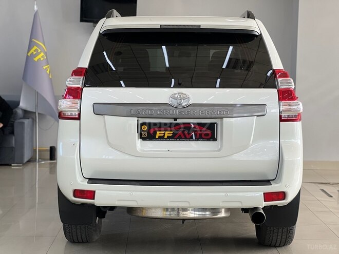 Toyota Land Cruiser Prado-8