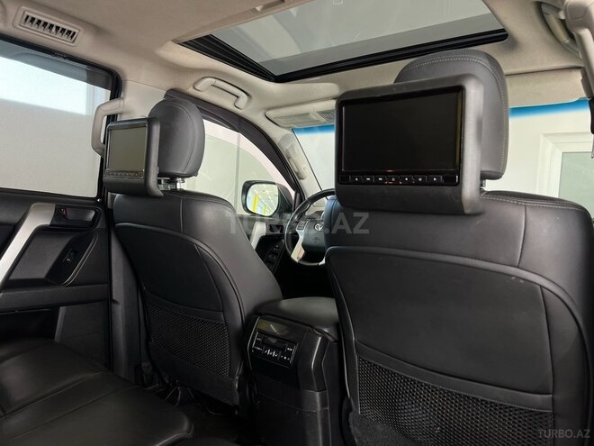 Toyota Land Cruiser Prado-15