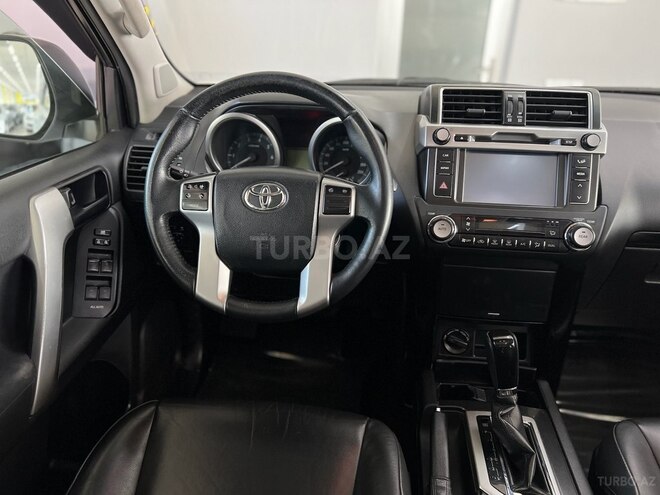 Toyota Land Cruiser Prado-18