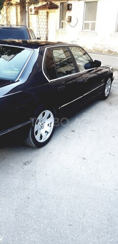 BMW 725 1990, 261,000 km - 2.5 l - Bakı