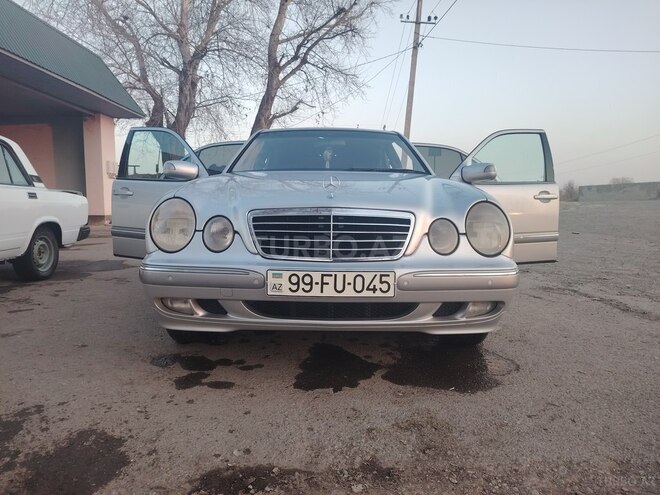 Mercedes E 240 2001, 296,000 km - 2.4 l - Zərdab