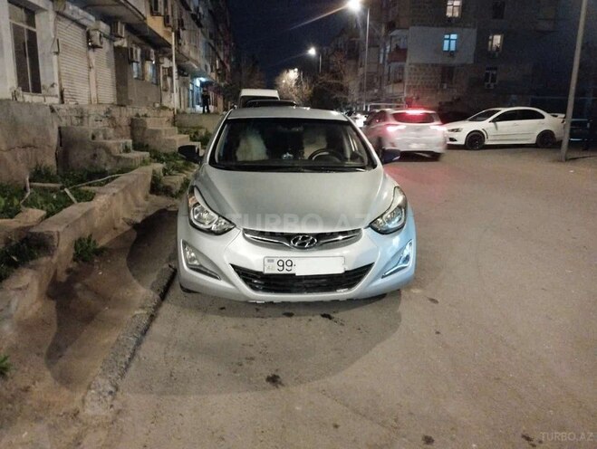Hyundai Elantra 2015, 225,308 km - 1.8 l - Bakı