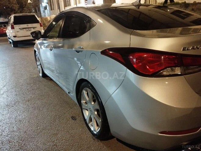 Hyundai Elantra 2015, 225,308 km - 1.8 l - Bakı
