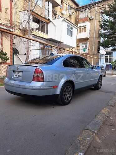Volkswagen Passat 2003, 385,665 km - 1.8 l - Sumqayıt