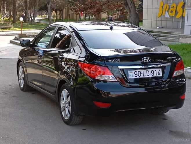 Hyundai Accent-6