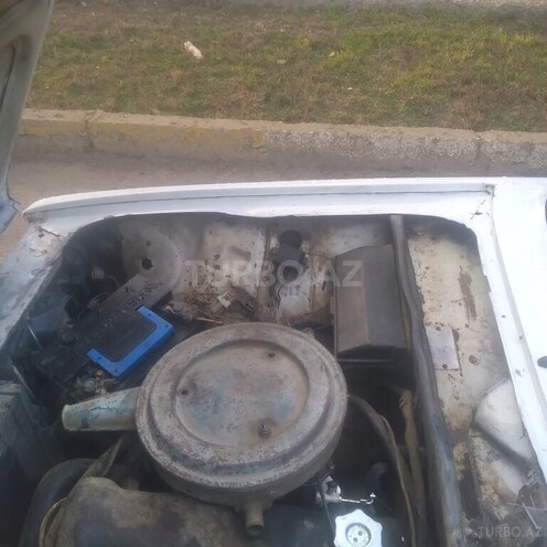 LADA (VAZ) 2107 1984, 95,000 km - 1.6 l - Salyan