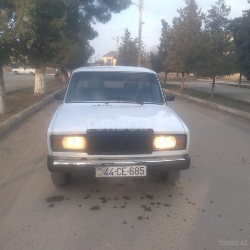 LADA (VAZ) 2107 1984, 95,000 km - 1.6 l - Salyan
