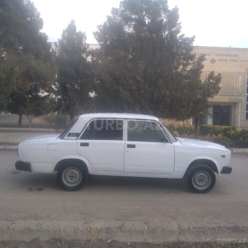LADA (VAZ) 2107 1984, 95,000 km - 1.6 l - Salyan