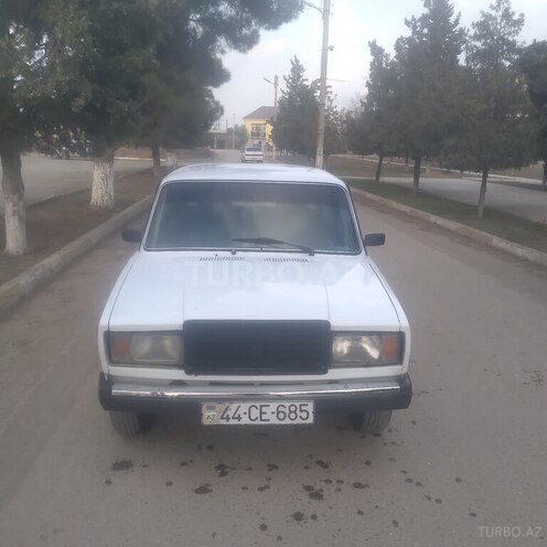 LADA (VAZ) 2107 1984, 95,000 km - 1.6 l - Salyan