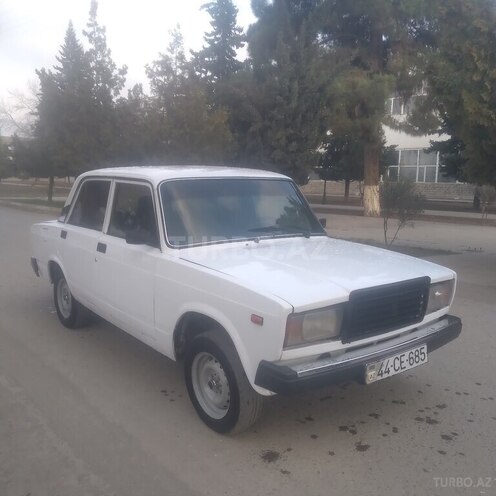 LADA (VAZ) 2107 1984, 95,000 km - 1.6 l - Salyan